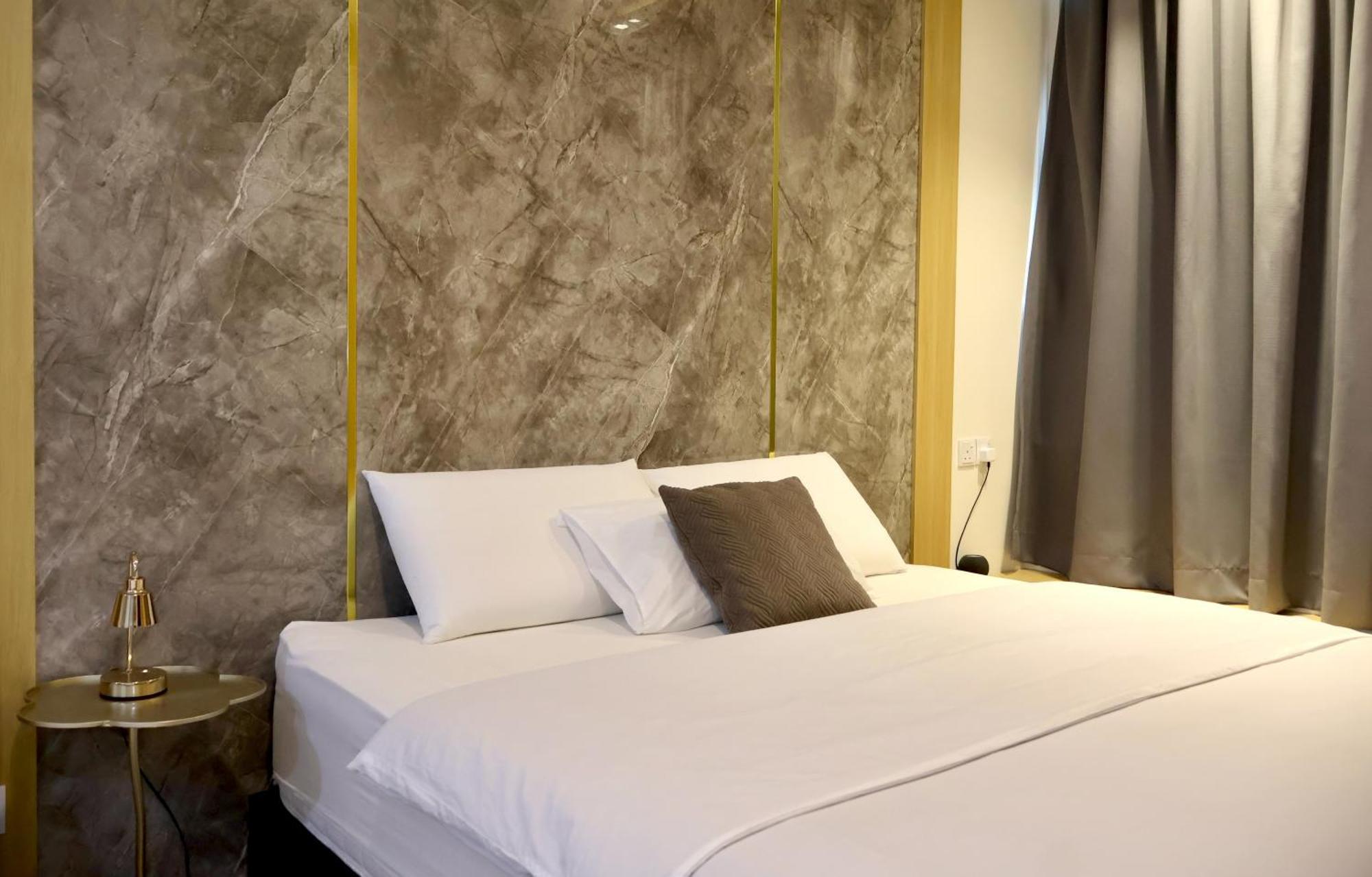 Centre Smart Luxury * Kuching