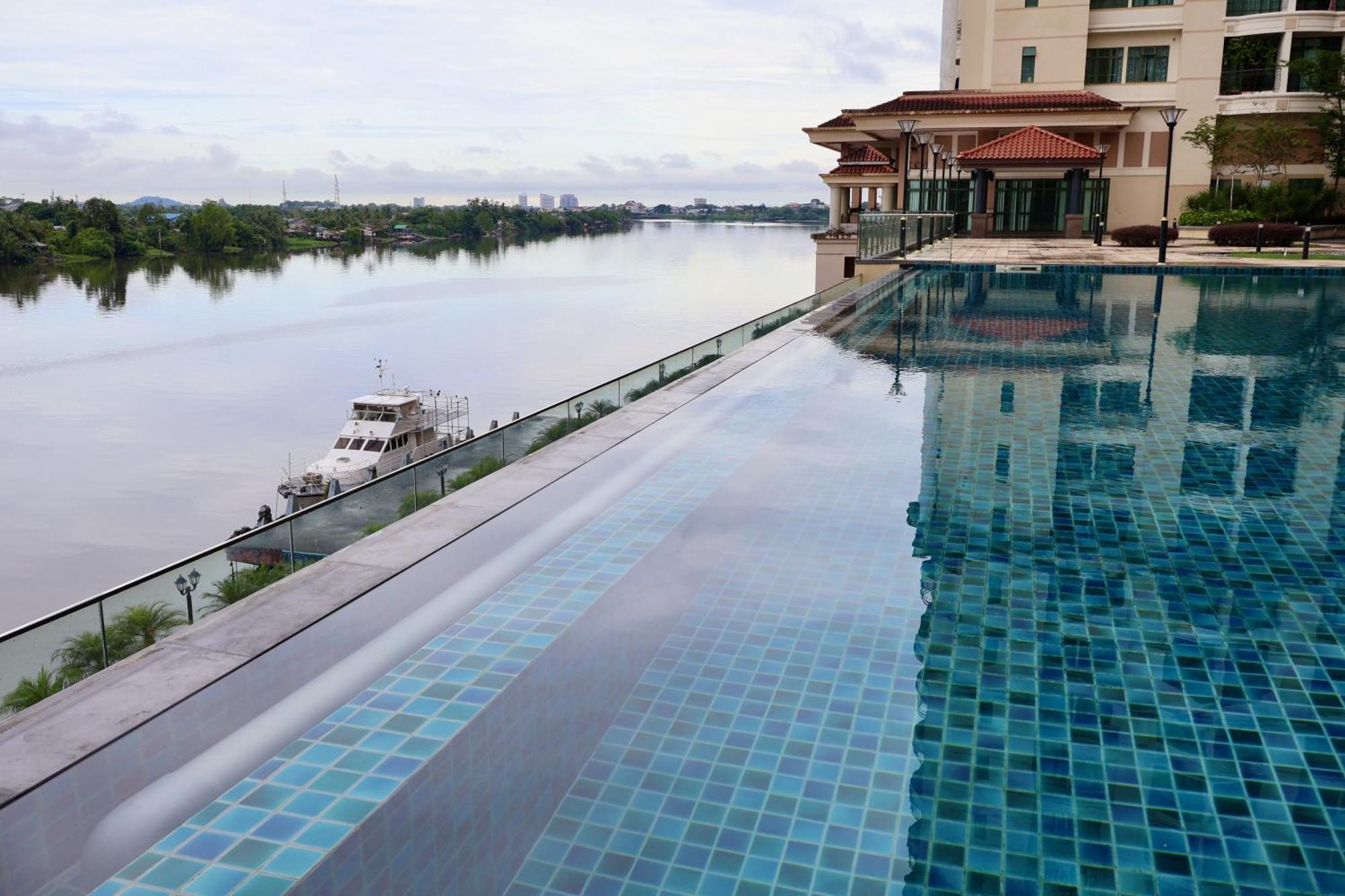 Centre Smart Luxury Kuching